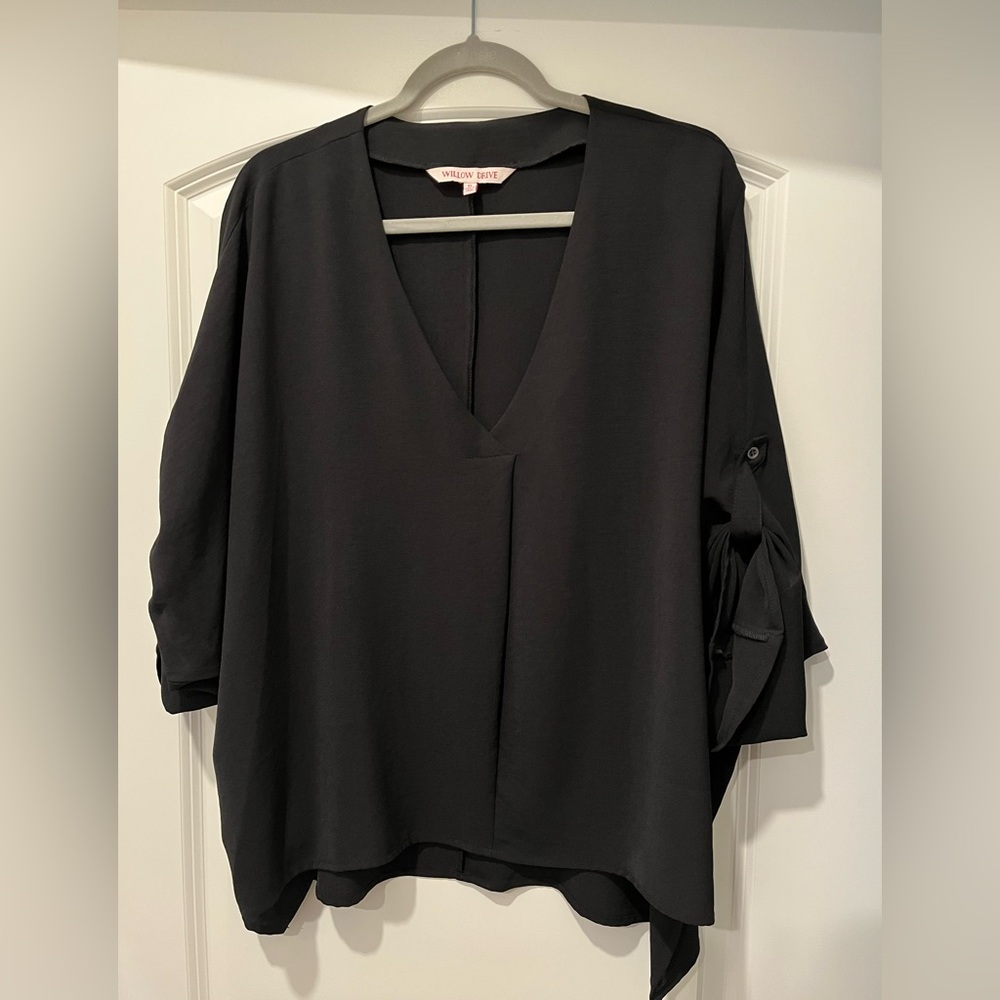 Like New Willow Drive Top